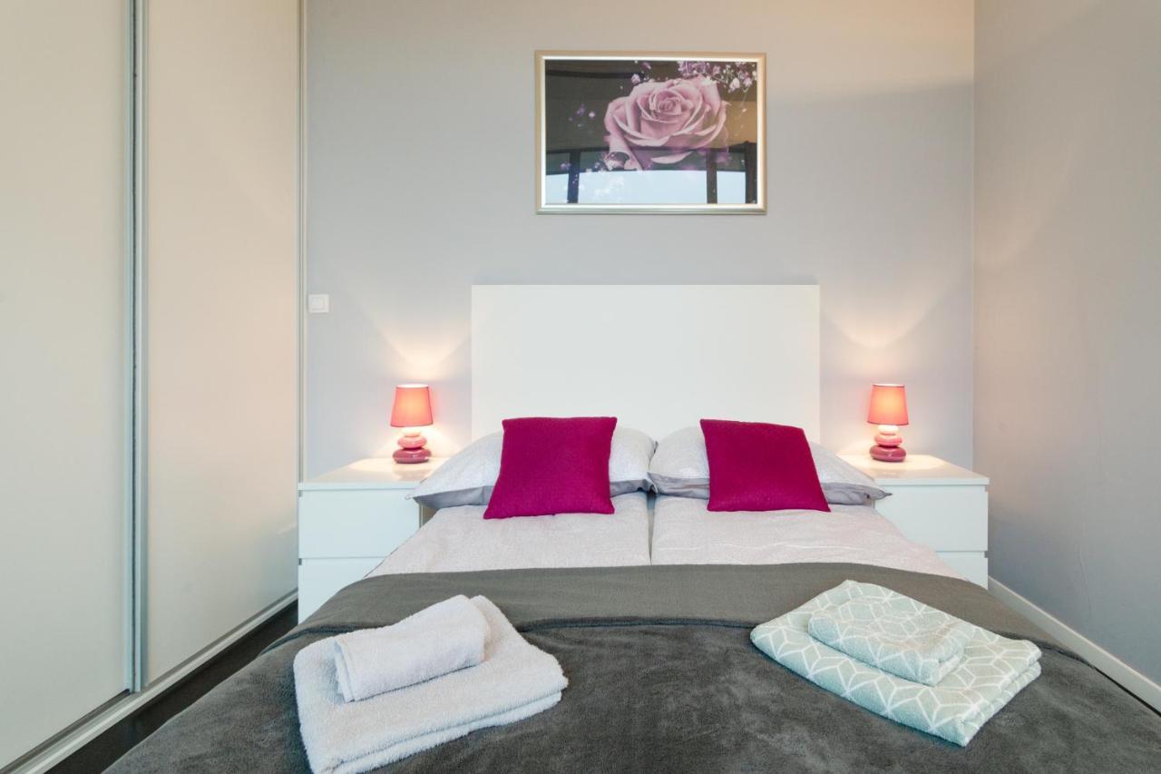 Secret Charm Fully Equipped Apt With Balcony 크라쿠프 외부 사진