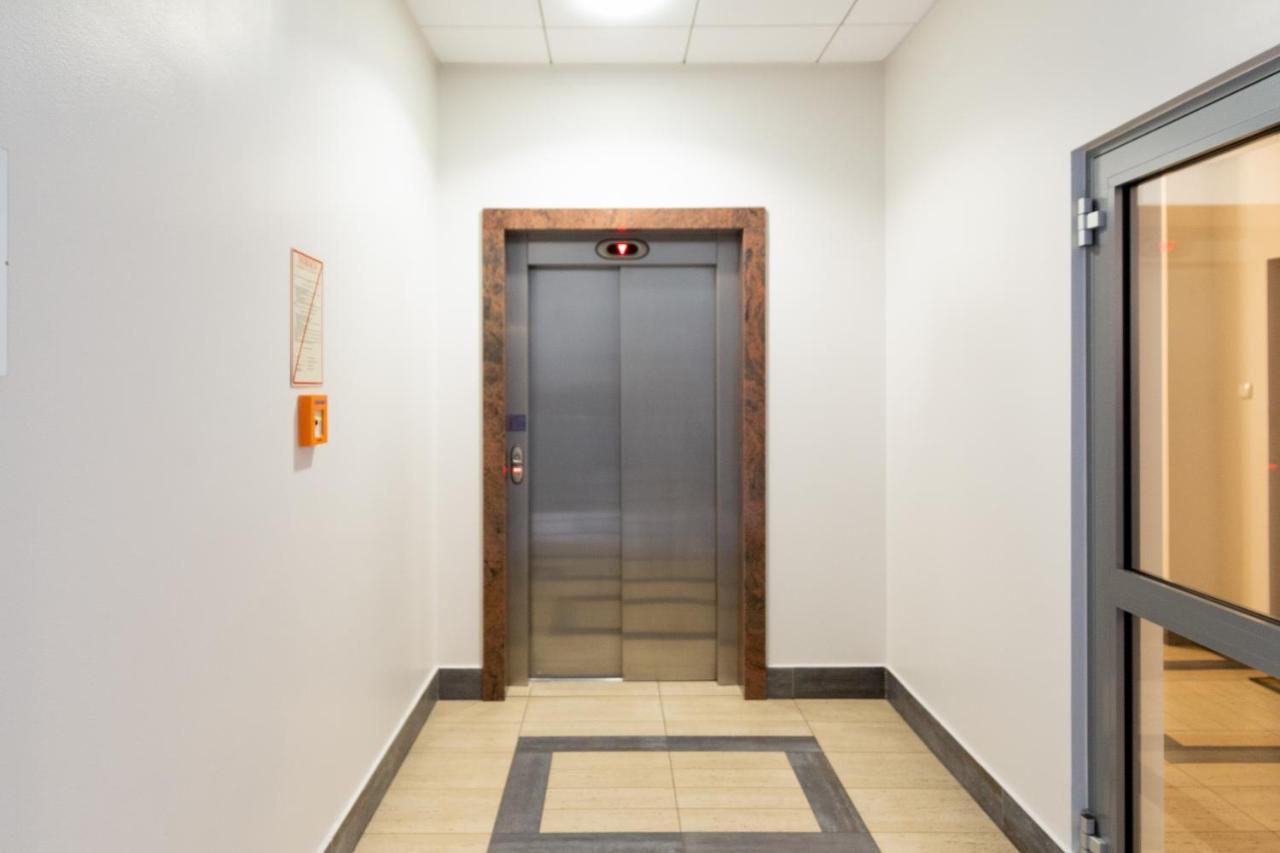 Secret Charm Fully Equipped Apt With Balcony 크라쿠프 외부 사진